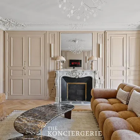 Champs Elysees Luxury 120 M2 2 Bedrooms Ac Lift Apartment
