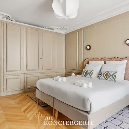 Champs Elysees Luxury 120 M2 2 Bedrooms Ac Lift